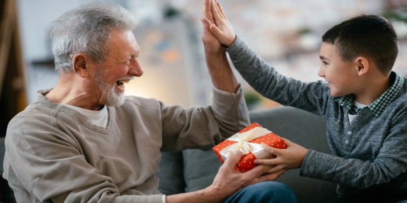Gifts For Grandparents: Sentimental Ideas They Can Pass Down Later