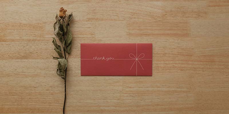 When to Give a Gift Card (and How Much Is Appropriate)