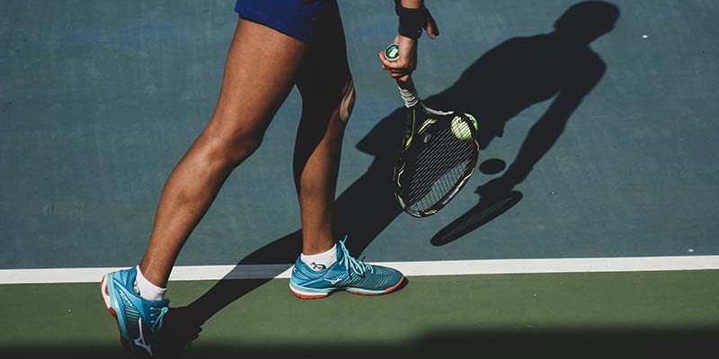 25 Smart Gift Ideas for Tennis Player That Actually Get Used